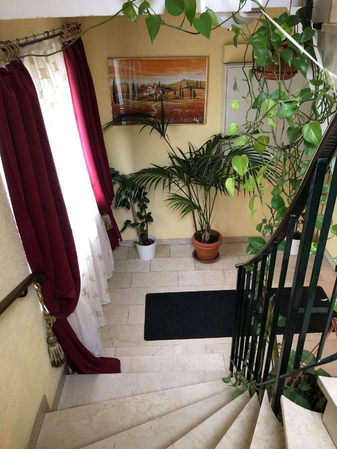 Hotel Zum Taunus Eppstein Екстер'єр фото