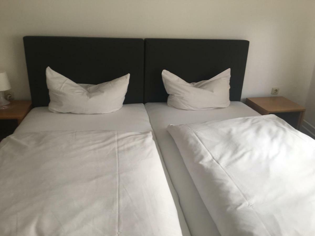 Hotel Zum Taunus Eppstein Екстер'єр фото