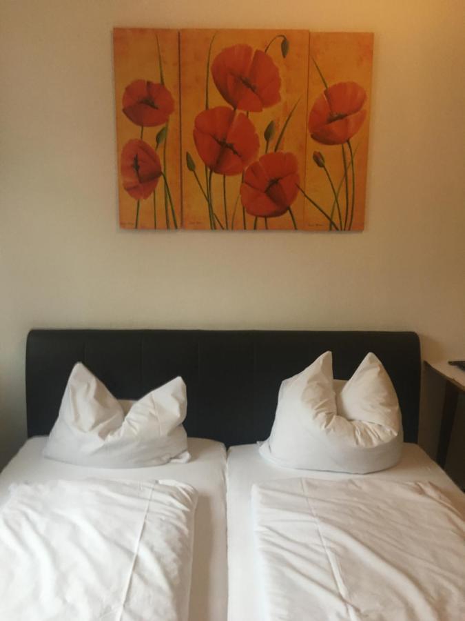 Hotel Zum Taunus Eppstein Екстер'єр фото